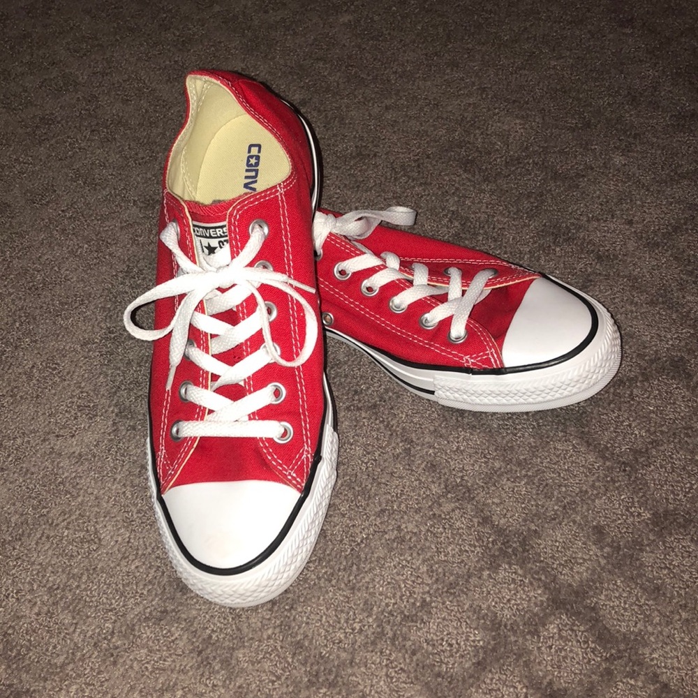 Res Converse, worn once. Women size 9, men 7